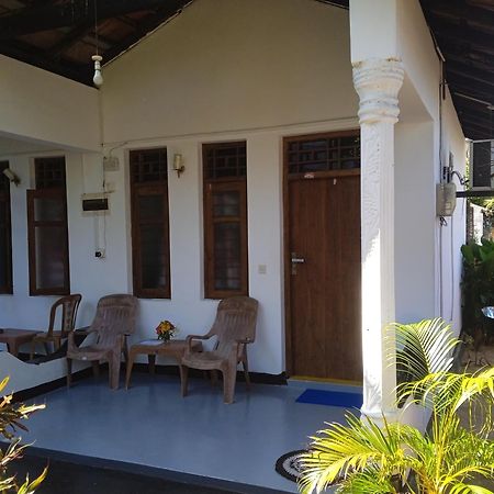 Hotel Aaliya Bay Arugam Bay Esterno foto
