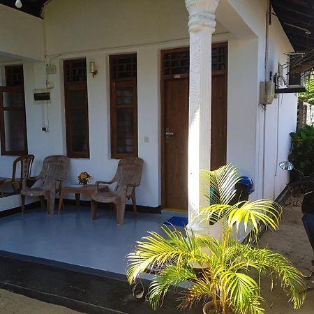 Hotel Aaliya Bay Arugam Bay Esterno foto
