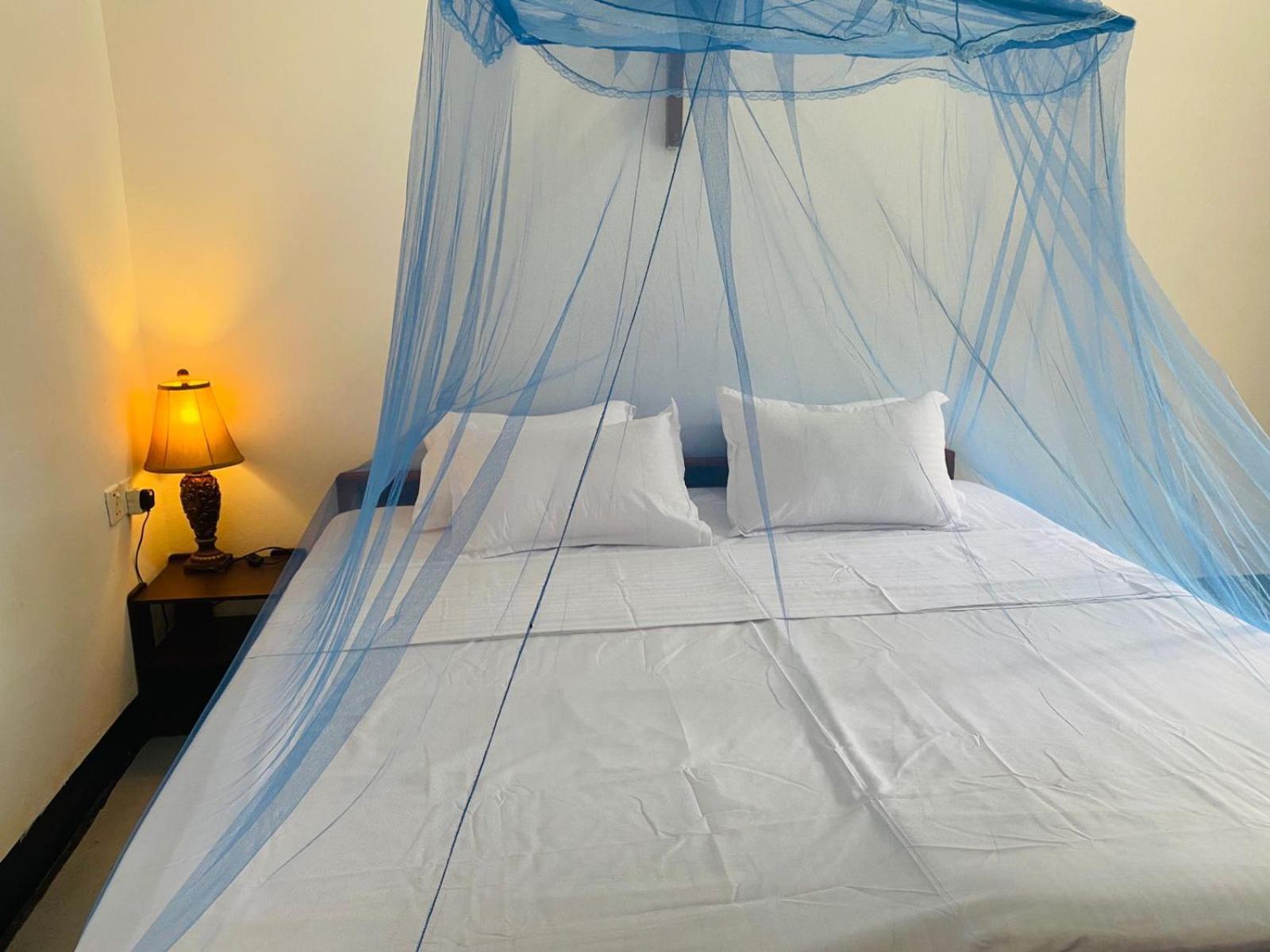 Hotel Aaliya Bay Arugam Bay Esterno foto