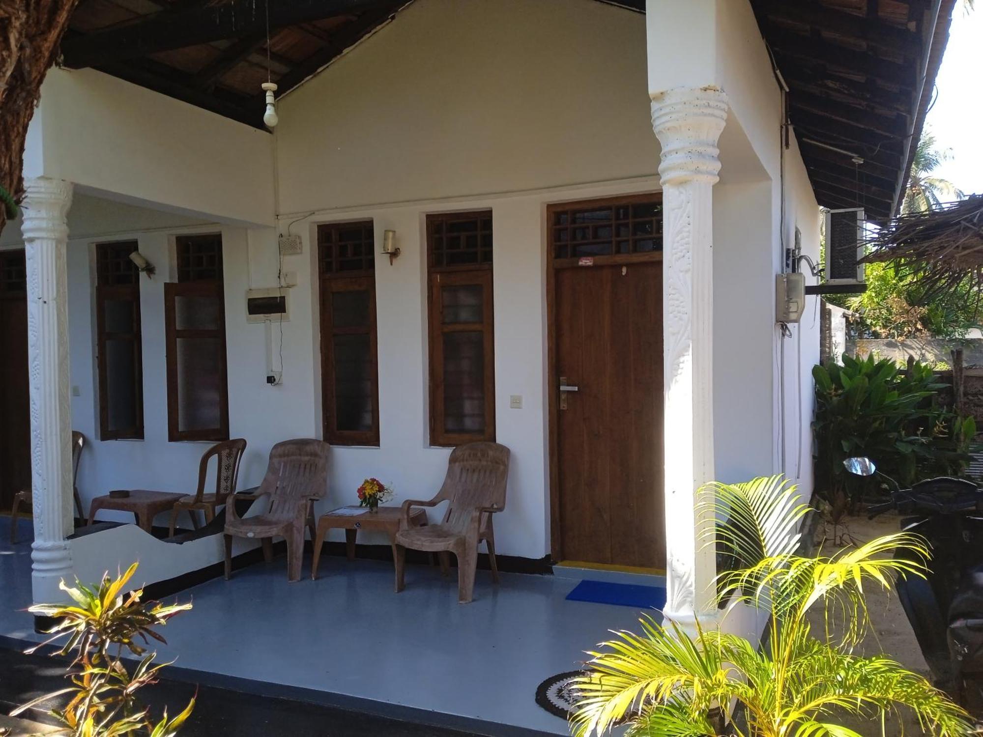 Hotel Aaliya Bay Arugam Bay Esterno foto